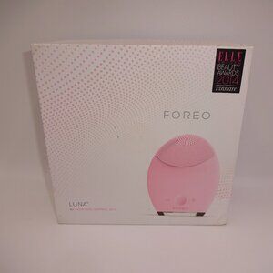 NIB New Pink Foreo Luna for Sensitive Normal Skin Facial Cleansing System